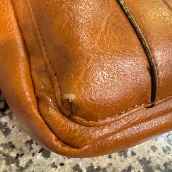 Classic Brown Leather Messenger Bag - Picture 13 of 15